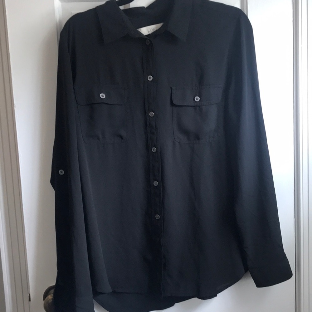 5/$20! Closet staple Loft black top. L.
